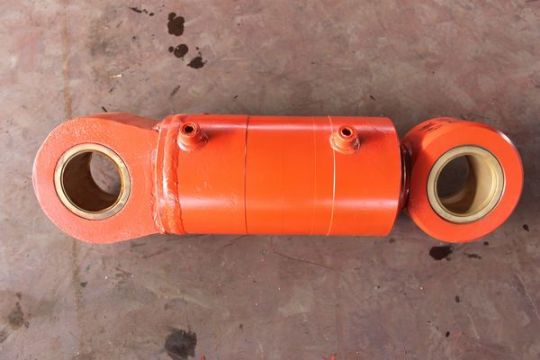 點(diǎn)擊查看詳細(xì)信息<br>標(biāo)題：150后支撐油缸 閱讀次數(shù)：3046