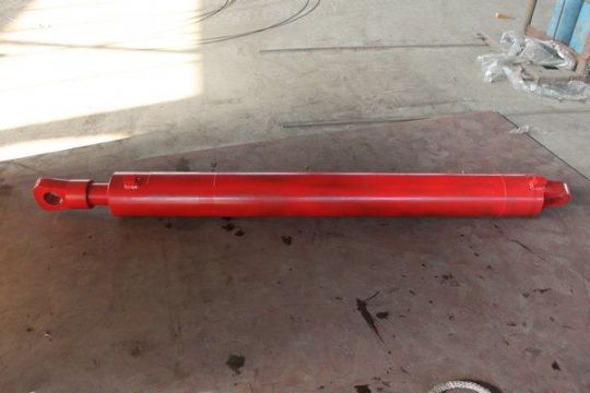 點(diǎn)擊查看詳細(xì)信息<br>標(biāo)題：轉(zhuǎn)載機(jī)30T推拉移油缸 閱讀次數(shù)：2638