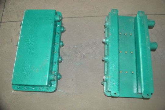 點(diǎn)擊查看詳細(xì)信息<br>標(biāo)題：掘進(jìn)機(jī)冷卻器 閱讀次數(shù)：2804